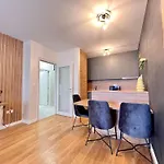 White Homes 105 - Point