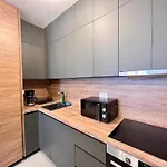 White Homes 105 - Point