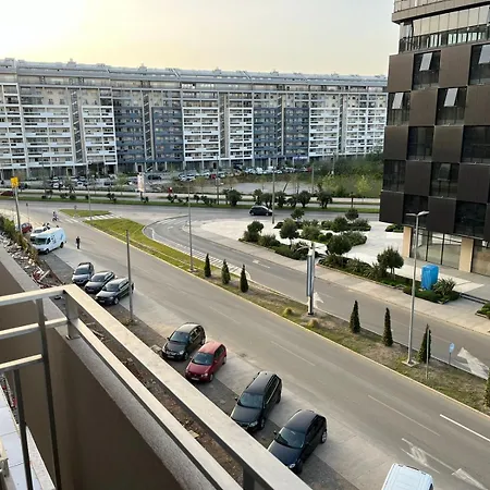 White Homes 105 - Point Apartment