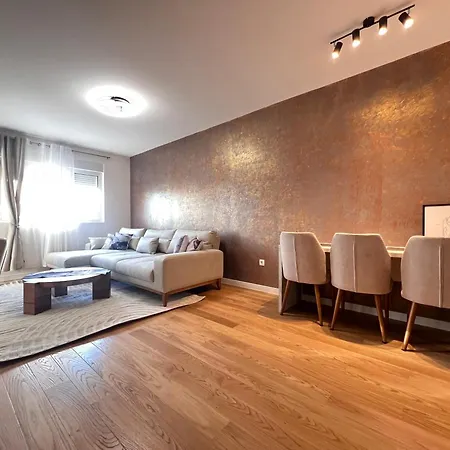 White Homes 105 - Point *