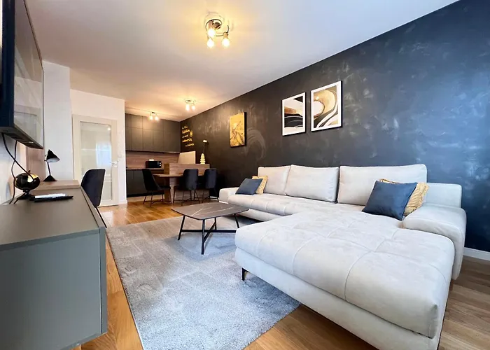 White Homes 105 - Point بودغوريتْسا