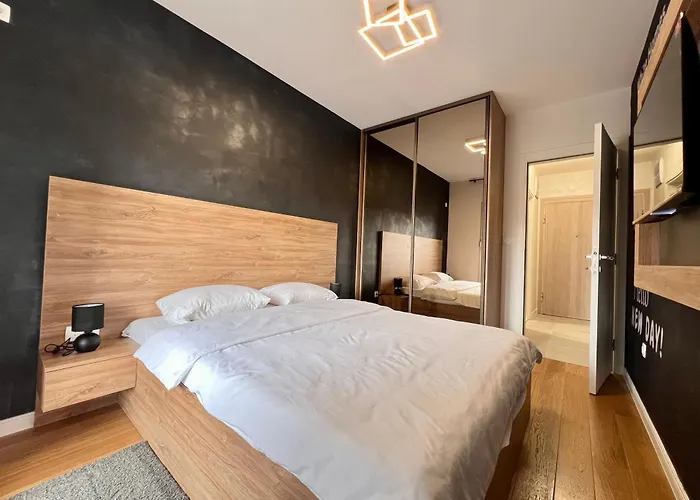 White Homes 105 - Point بودغوريتْسا