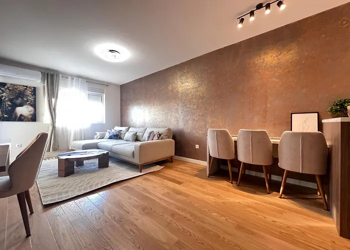 White Homes 105 - Point *